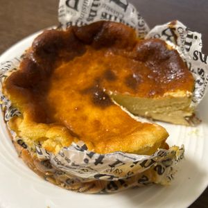 1236401の作ってみた!投稿(【我が家のバスクチーズケーキ】簡単♡混ぜて焼くだけ♪)