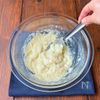 パリパリチョコのフルーチェアイスの工程1