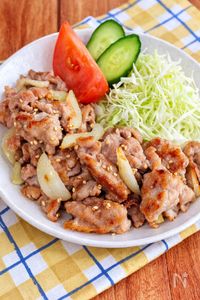 ガツンと旨い◎【豚肉と玉ねぎの味噌マヨ炒め】簡単おかず♪