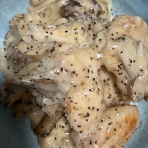 ゆっこの作ってみた!投稿(ワンパン10分!【鶏むね肉ときのこのクリーム煮】牛乳で簡単♩)