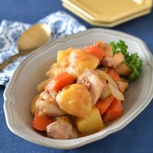ごま香る洋風鶏じゃが煮