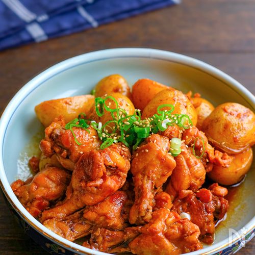 味しみ新じゃがと手羽元の照り煮