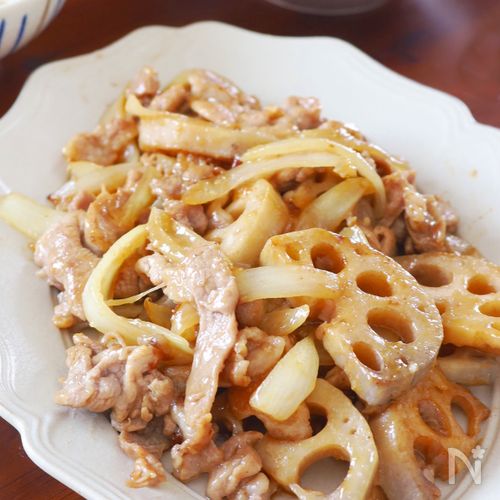 箸が止まらない♪豚こまとれんこんの生姜焼き