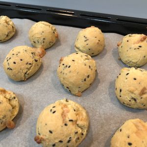 みりんの作ってみた!投稿(米粉で作る 黒ごまポンデケージョ)
