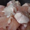 ライスペーパーで新食感！鶏胸肉の唐揚げ♪の工程1
