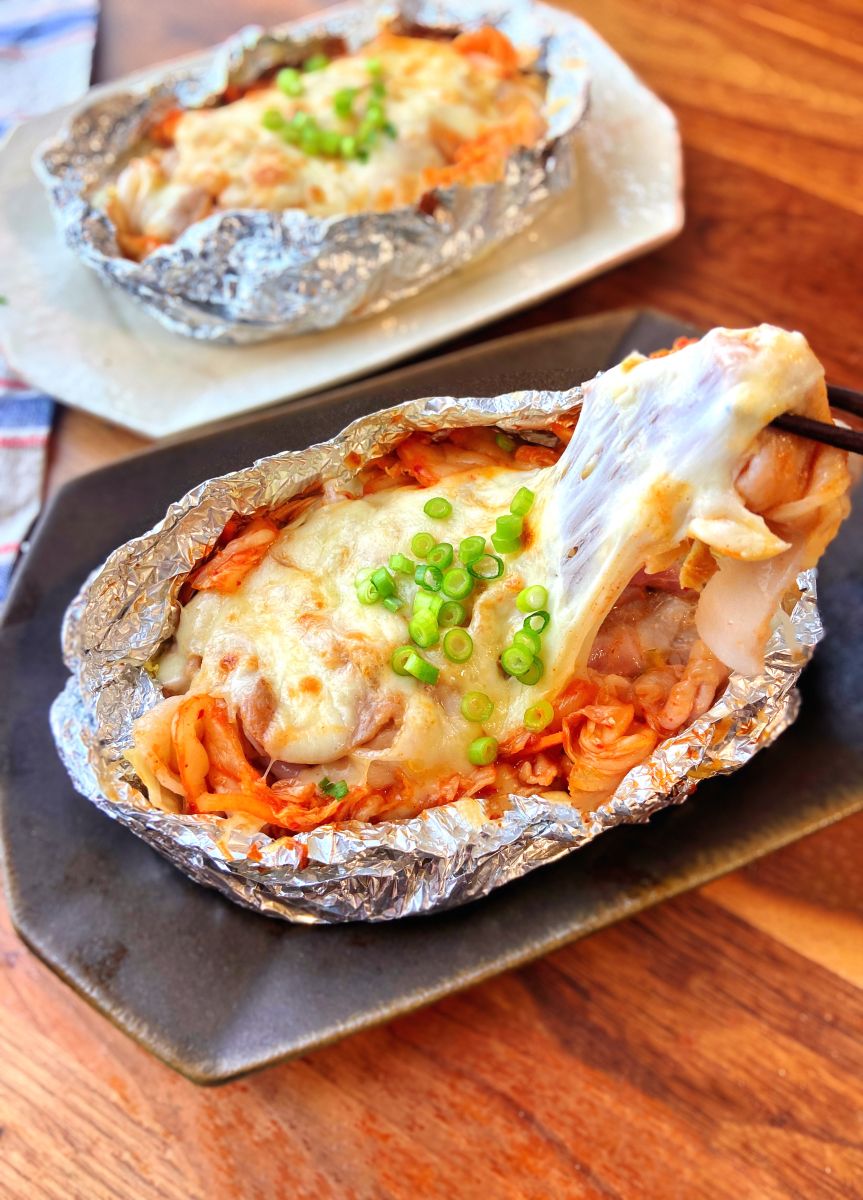 豚キムチーズのホイル焼き