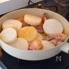 【白米泥棒】伸びる大根の隠し包丁！10分でしみしみ豚バラ大根の工程2