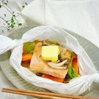 レンジで【簡単・時短】鮭の紙包み ちゃんちゃん焼き風
