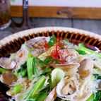 ＼アサリ出汁をたっぷり吸わせた／アサリと小松菜の春雨炒め