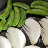 焼きスナップエンドウと新玉ねぎで【春の南蛮漬け】の工程3