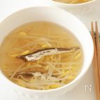 韓国風　煮干しと豆もやしのスープ