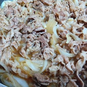 mmm10の作ってみた!投稿(牛丼屋の味をお家で作って😋特盛にして食べた～い☆🤩☆)