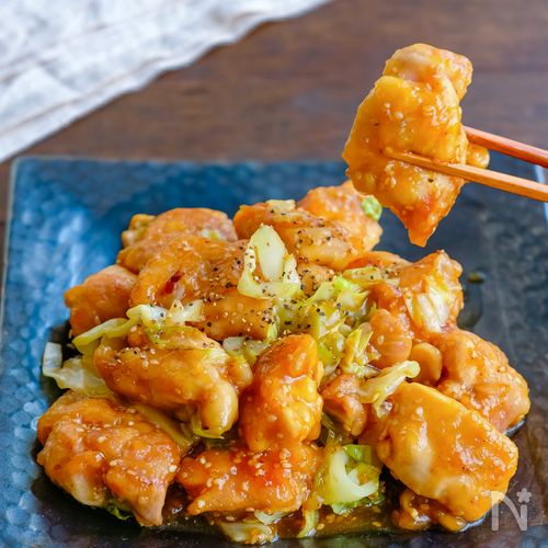 鶏肉ときゃべつの甘酢ごま照り炒め