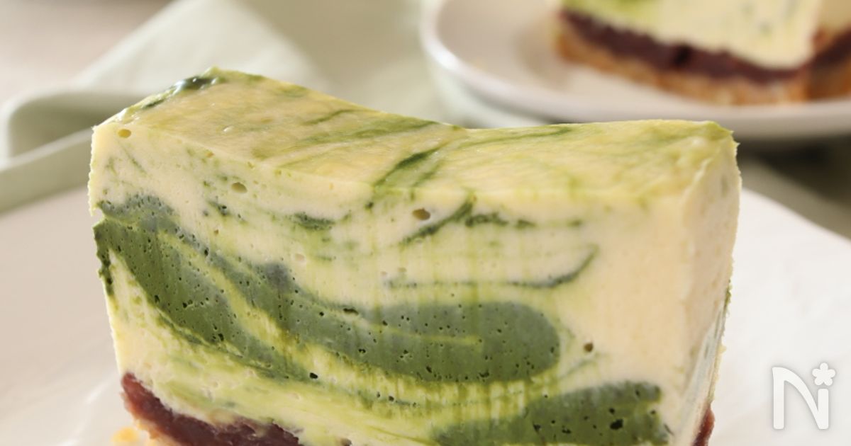 驚くほどクリーミーな抹茶マーブルチーズケーキ
