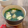 卵豆腐とわかめのお吸い物