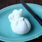 モッツァレラの中からクリームがとろ~り…!モッツァレラで作る話題のチーズ、ブッラータ