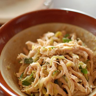 練りごまがなくても大丈夫！キャベツも加えた、鶏むね肉の棒棒鶏