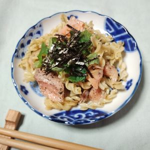 M＊Pの作ってみた!投稿(焼いた鮭と合わせるだけ！焼き鮭の和風パスタ)