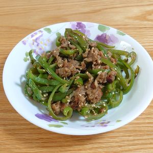 さおりんの作ってみた!投稿(【ツナピーマンのごま油炒め】5分で簡単！あと一品に♩)