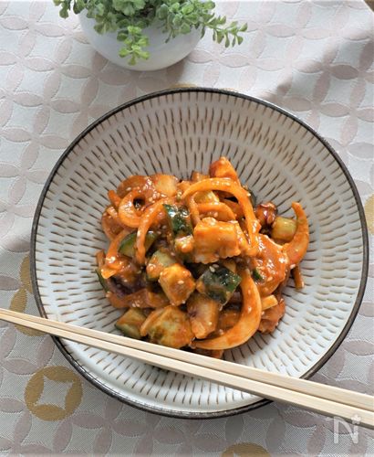 タコとアボカドのコチュジャン和え