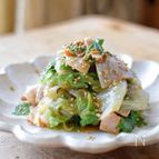 レタスと豚バラの醤油麹和え