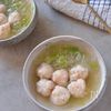 エビ団子と春雨のスープ