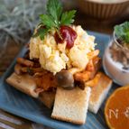 お手軽ごはんに♪フォークで食べるオムトースト