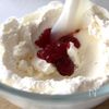 【冷やすまで5分】簡単！ストロベリーチーズアイスの工程2