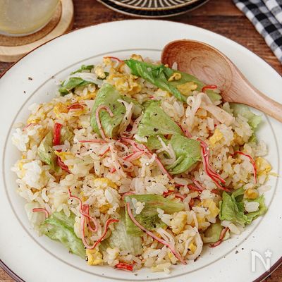 鶏がら×白だしで作る♪カニカマとレタスの旨だしチャーハン