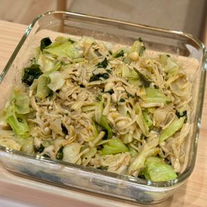 すじのこの作ってみた!投稿(キャベツとえのき《にんにくごま味噌サラダ》)