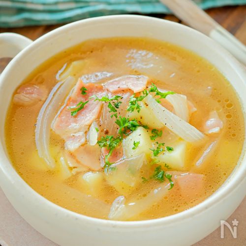 【春のコンソメスープ】新たま、新じゃが、ベーコンでほっこり♡