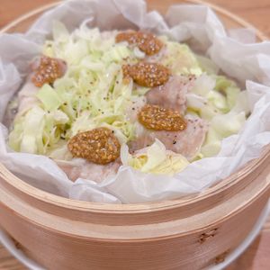 ミルクの作ってみた!投稿(レンチン一発【蒸しキャベツの豚巻き】ごま味噌だれ♡)
