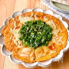 あるものでパパッと♪「キムチーズ納豆チヂミ」【にらだれが絶品!】