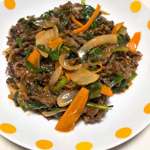 ぷりんの作ってみた!投稿(男子ウケ抜群♡『牛肉とニラのスタミナ炒め』丼でも激うま♪)