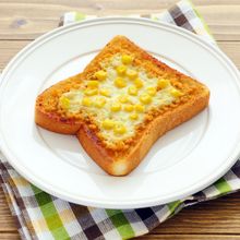 鮭とコーンの味噌バタートースト