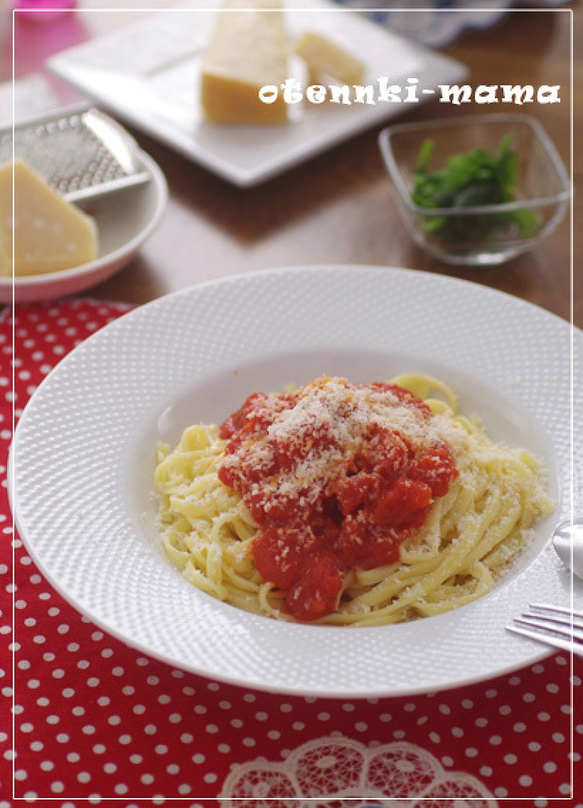 マグロのたたきとグリーンオリーブのタプナードのリングイネのレシピ