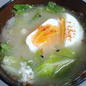 ゆみの作ってみた!投稿(【キャベツと煮卵のお味噌汁】野菜の甘みと半熟卵がよく合う！)
