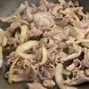 簡単なのにコク深い♪【豚こまのケチャップ照り焼き】の工程3