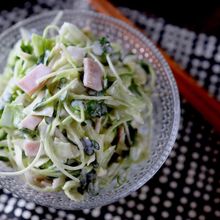 副菜に！かいわれ大根とキャベツのヨーグルトサラダ