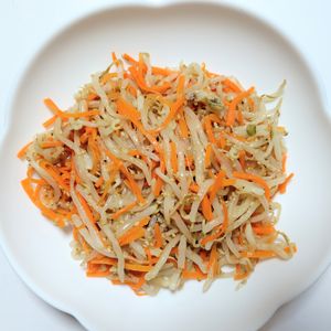 ふうかの作ってみた!投稿(【もやしと人参のナムル】火を使わず5分！万能すぎる節約副菜♪)