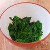 【ほうれん草とえのきの梅おかか和え】レンチンして和えるだけ♪の工程1