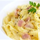 毎日のごはんにも！お酒のおつまみにも！ハマってしまう人続出の燻製調味料で美味しさのレベルがグンと上がる食材をまとめてみた