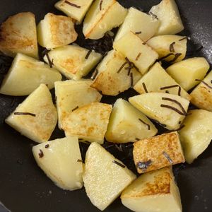 なおの作ってみた!投稿(【ほくほくじゃがいもの塩こんぶバター】簡単やみつき50円副菜)