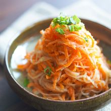 我が家の定番！にんじんと白滝の明太子炒め
