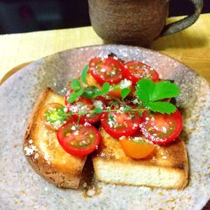 チョロリスの作ってみた!投稿(ガーリックトーストのブルスケッタ)