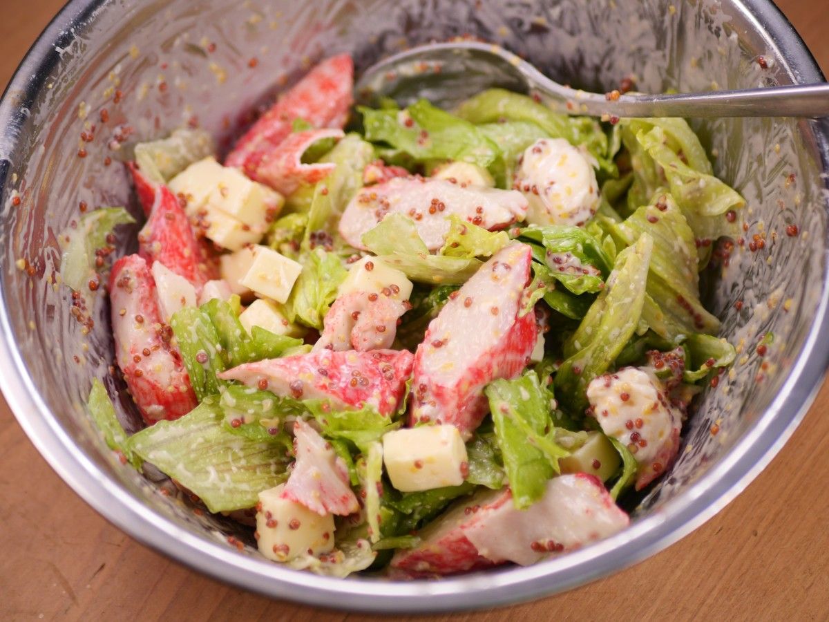 カニサラダ カニ＆新玉ねぎサラダ【Crab meat & Sweet onion Salad】 - YouTube