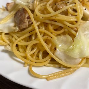 mocoの作ってみた!投稿(鶏肉とキャベツの《だし香る♡ガリバタ絶品パスタ》)
