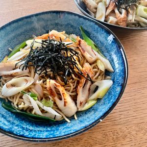 グリーンラテの作ってみた!投稿(【長ネギとちくわの麺つゆバター醤油焼きそば】おつまみにも！)
