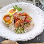 5分で完成！バジル香る♪カルボナーラ丼 とろたまのっけ