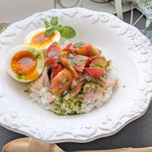 5分で完成！バジル香る♪カルボナーラ丼 とろたまのっけ